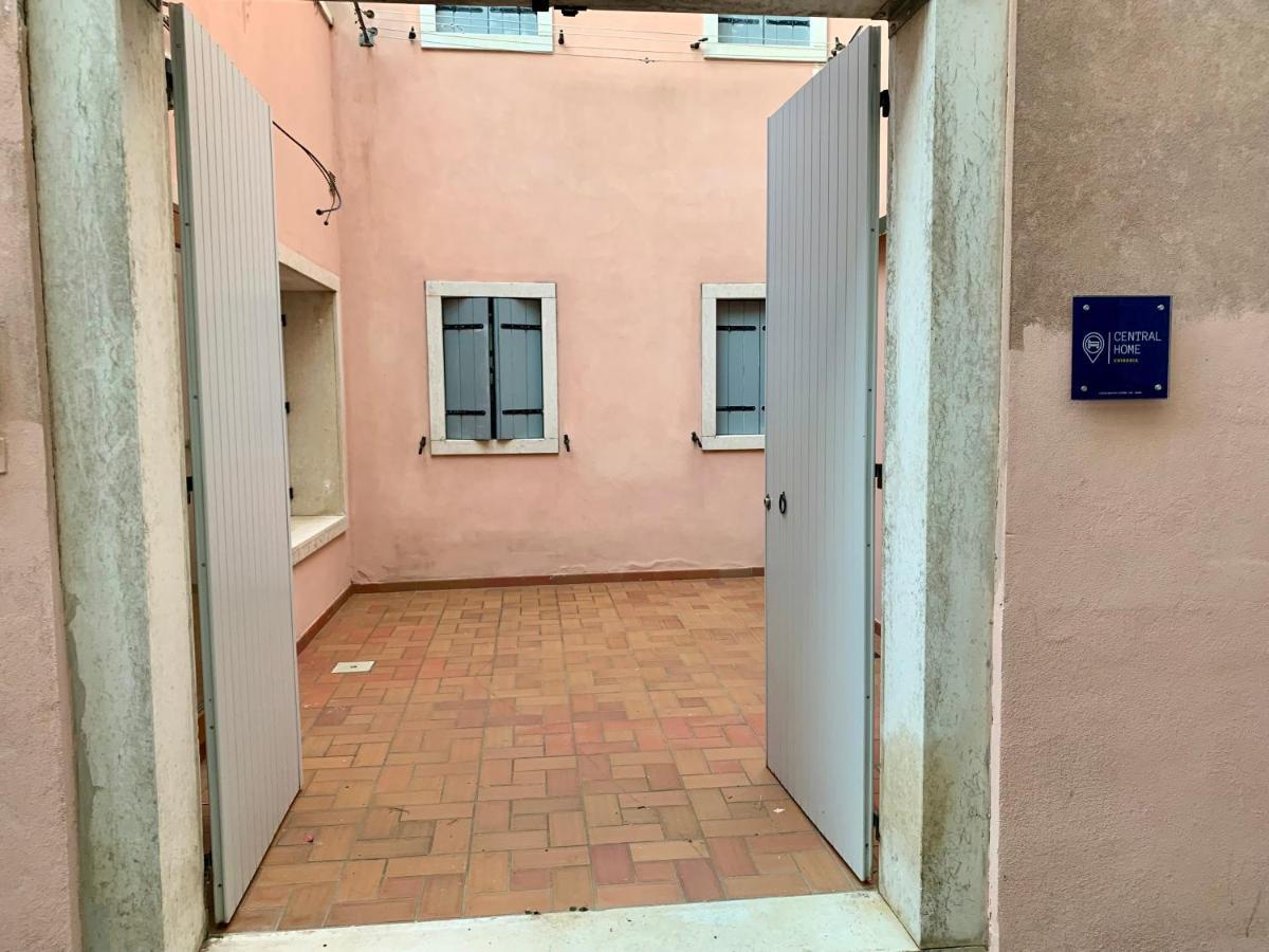 Central Home Chioggia In The Historic Center Экстерьер фото